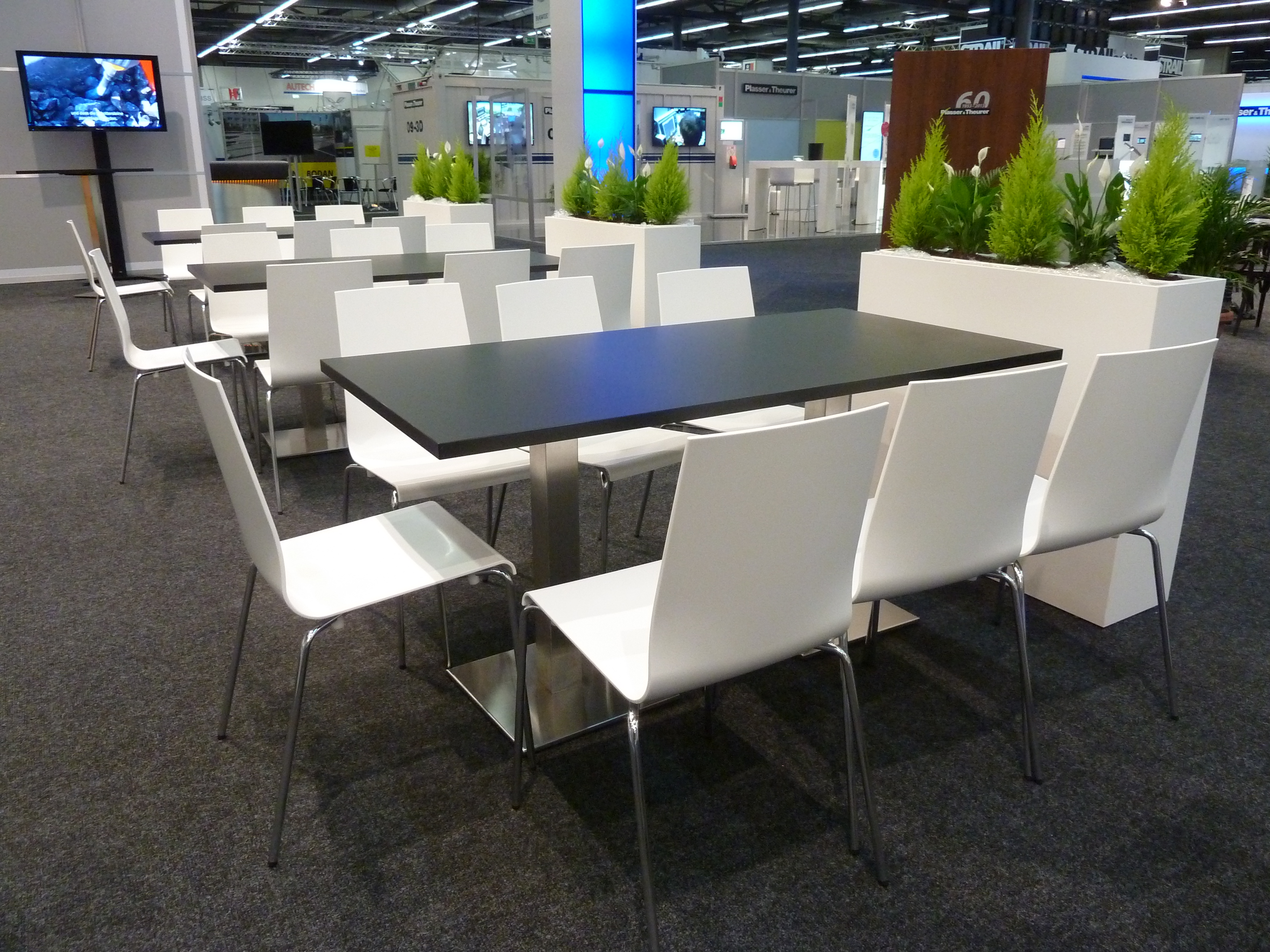 50122 + 502312 + 52064 + 52063 + Stuhl Kuadra + Ti