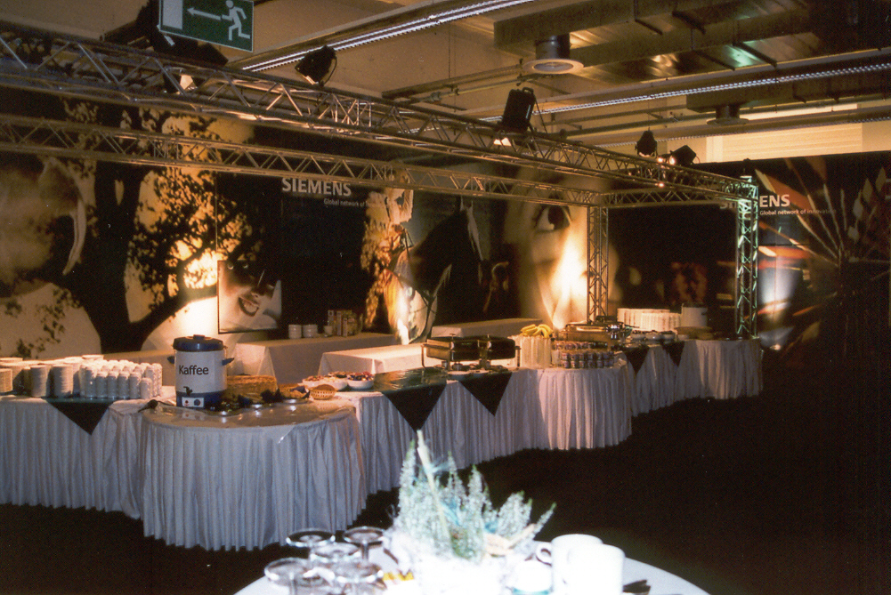 55684_Banketttisch 140Ø