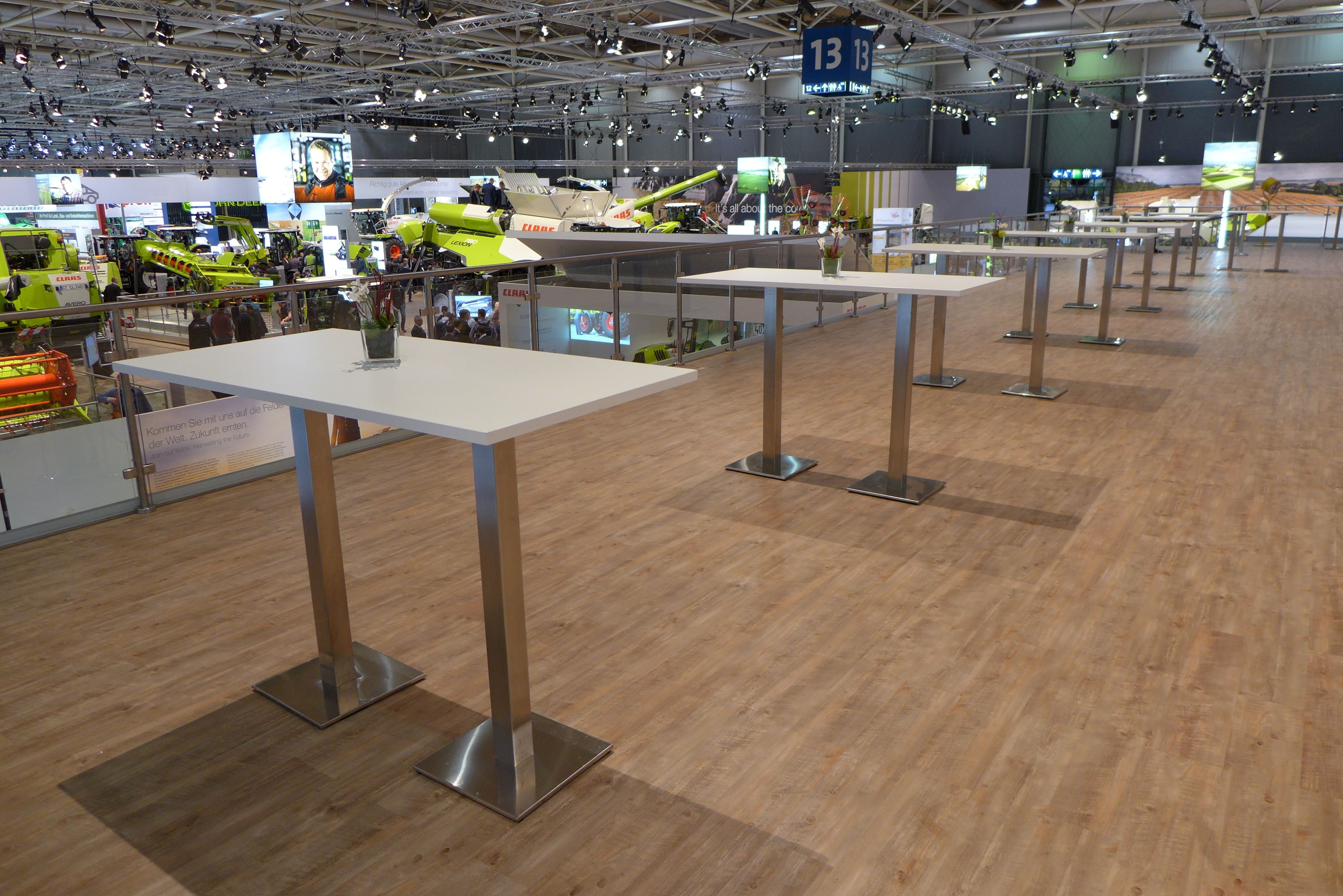 55528_Hightable_Tiffany